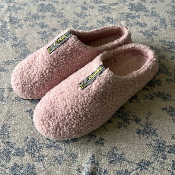 BOMBAS Women's Sunday Slipper PINK Fuzzy Cozy Comfort Sherpa Clog W 10.5/11 - Picture 1 of 7